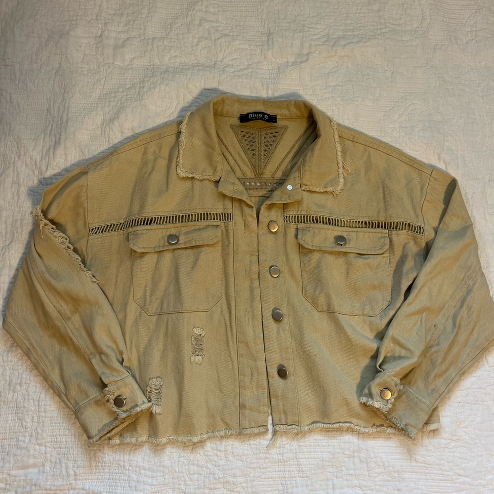 Blue B Distressed Tan Jacket size Small